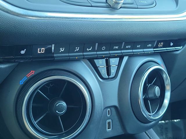 Used 2025 Chevrolet Blazer LT FWD image 29
