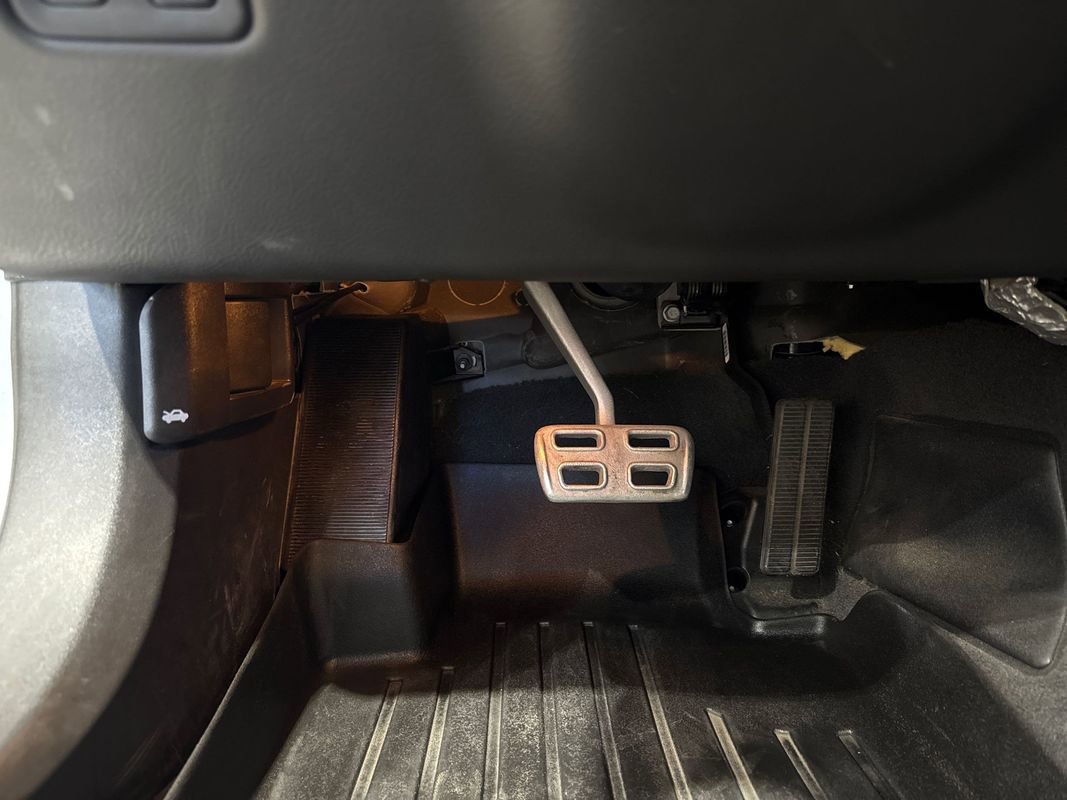 Used 2012 Chevrolet Corvette Grand Sport w/ 3LT Preferred Equipment Group image 78