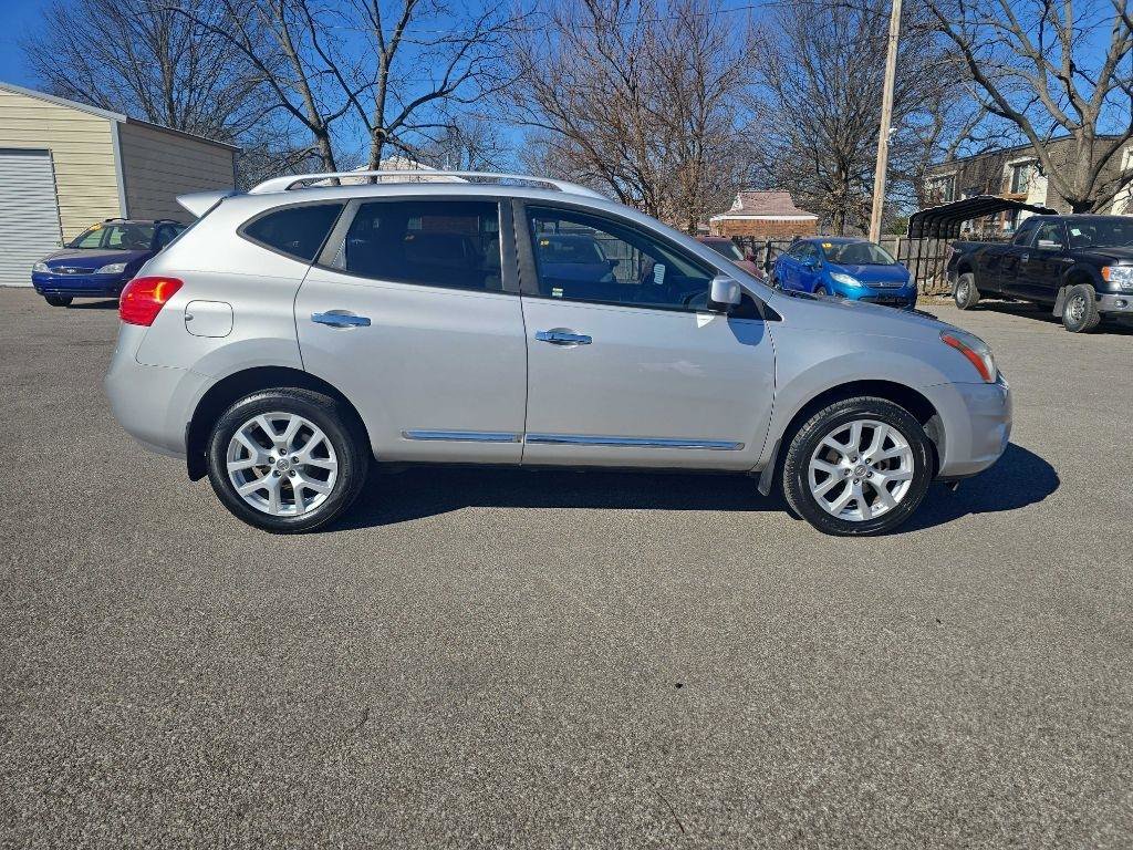 Used 2012 Nissan Rogue SL image 4