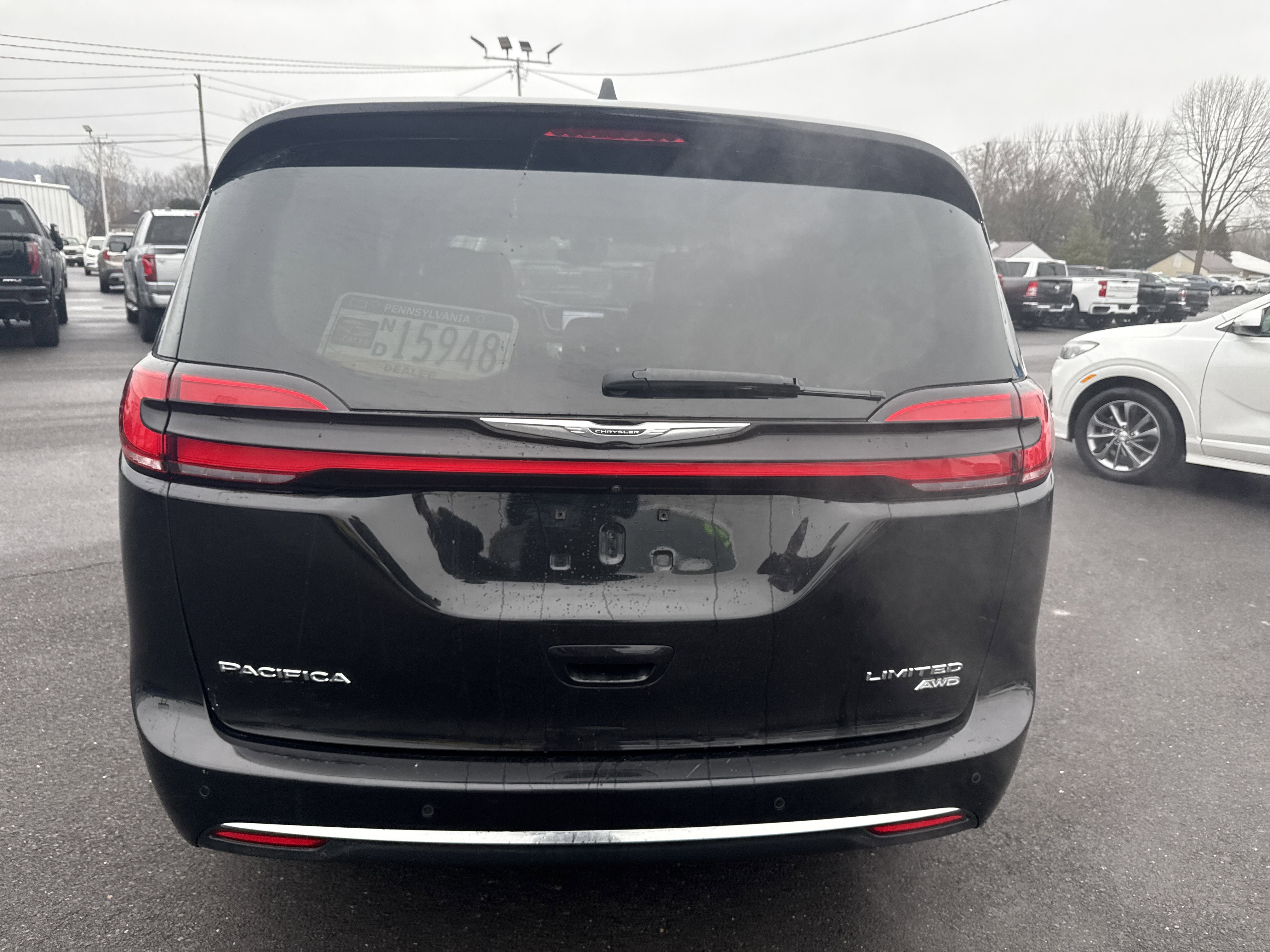 Used 2021 Chrysler Pacifica Limited image 4