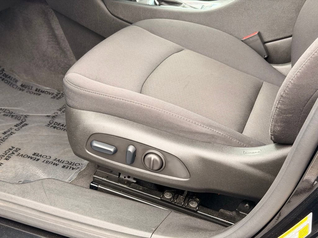 Used 2024 Chevrolet Malibu LT FWD image 25