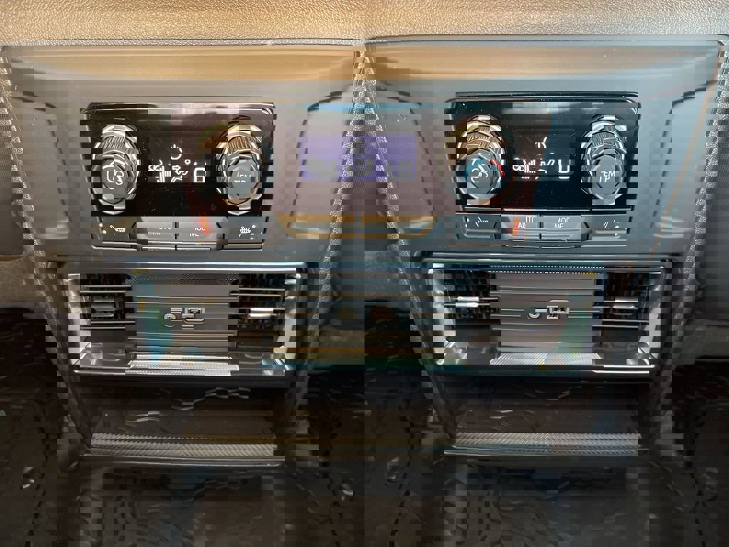 New 2026 GMC Hummer EV SUV w/ LPO, Roof Cross Rail Package image 21