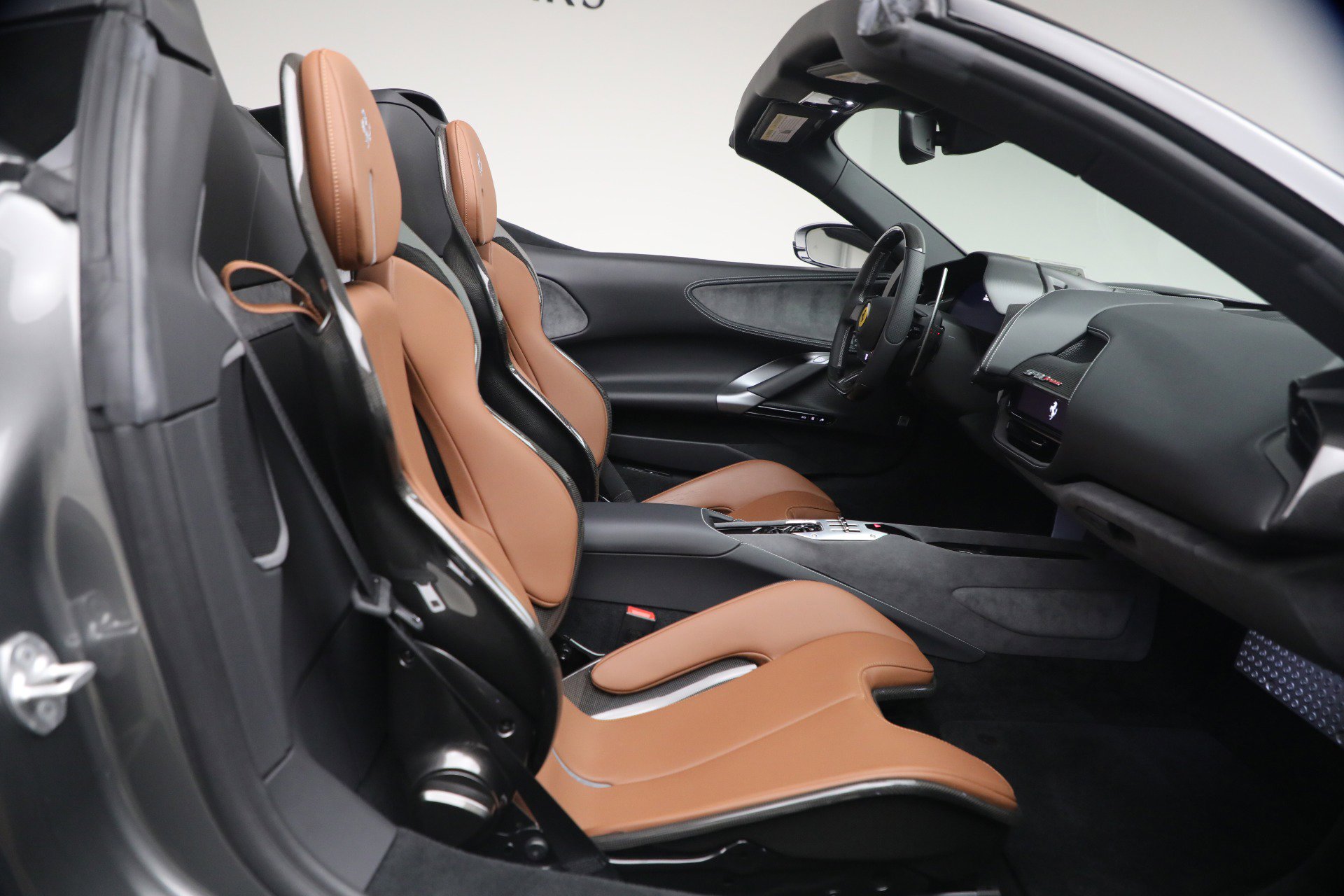 Certified 2024 Ferrari SF90 Spider AWD/4WD image 18