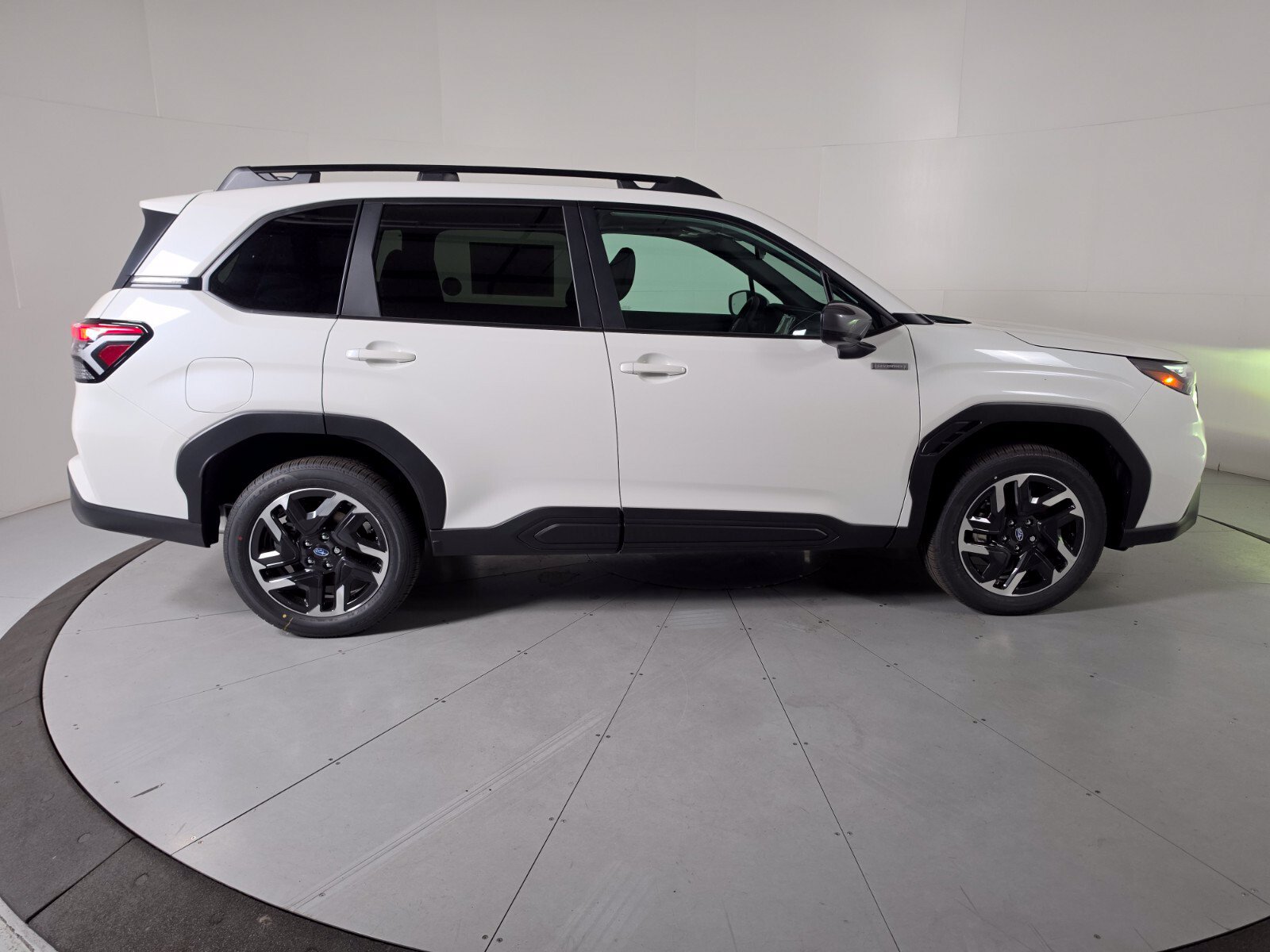 New 2026 Subaru Forester Premium AWD/4WD image 6