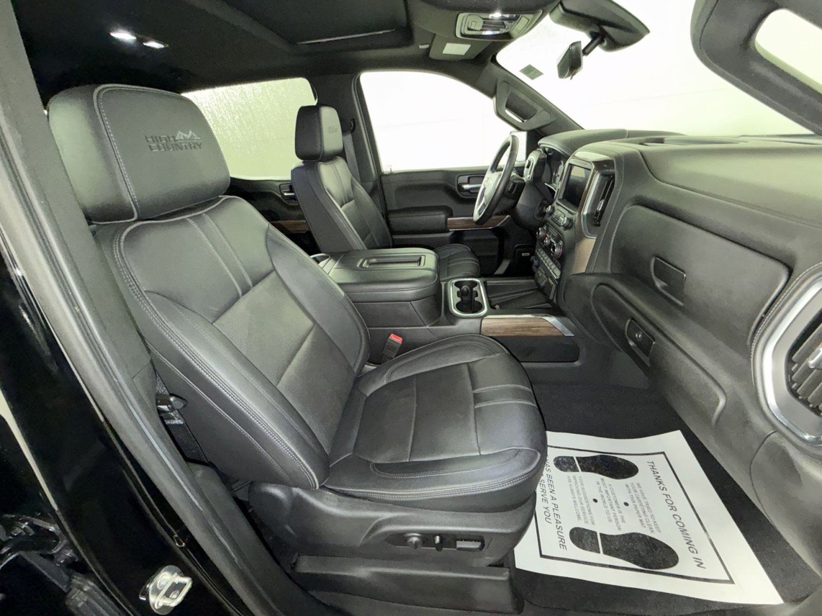 Used 2020 Chevrolet Silverado 1500 High Country w/ Technology Package image 28