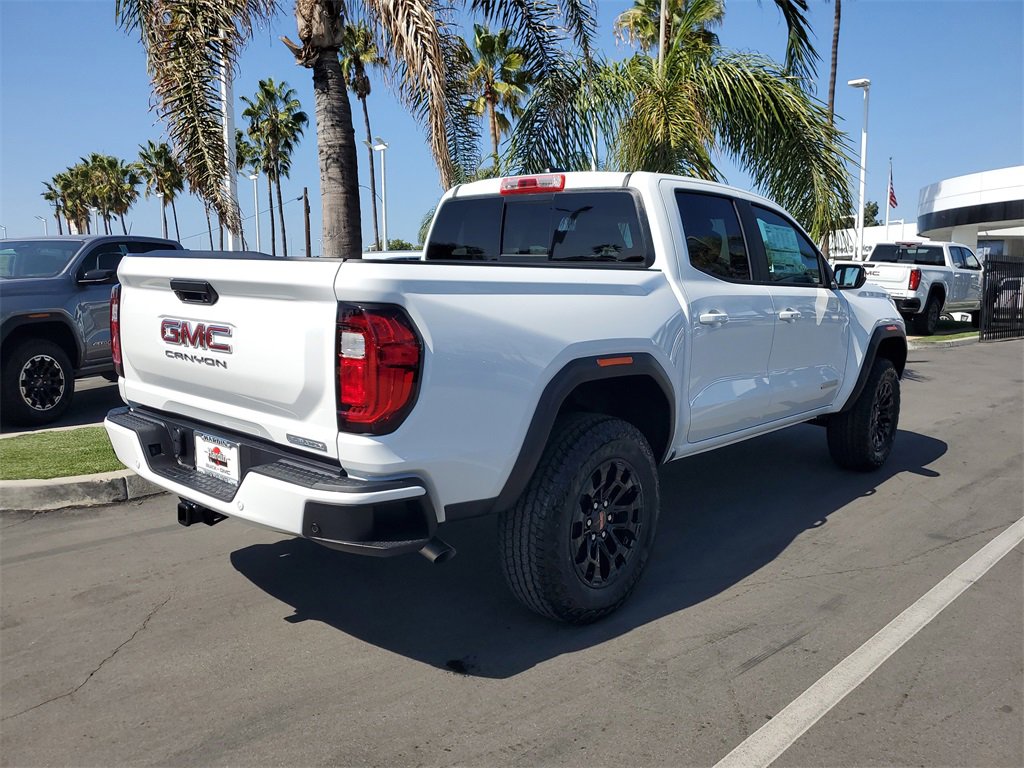 New 2026 GMC Canyon Elevation w/ Convenience Package image 4