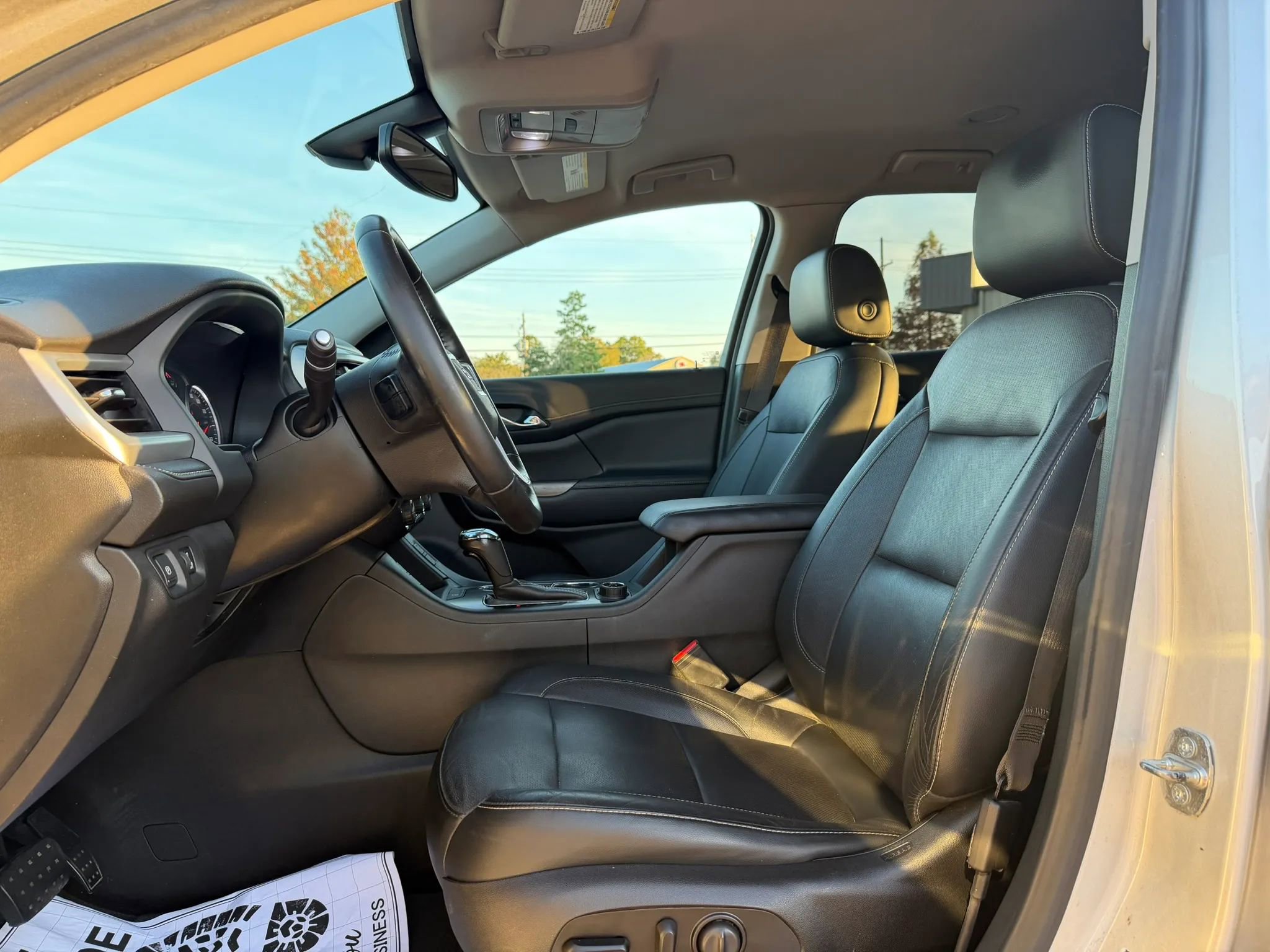 Used 2019 GMC Acadia SLT image 8