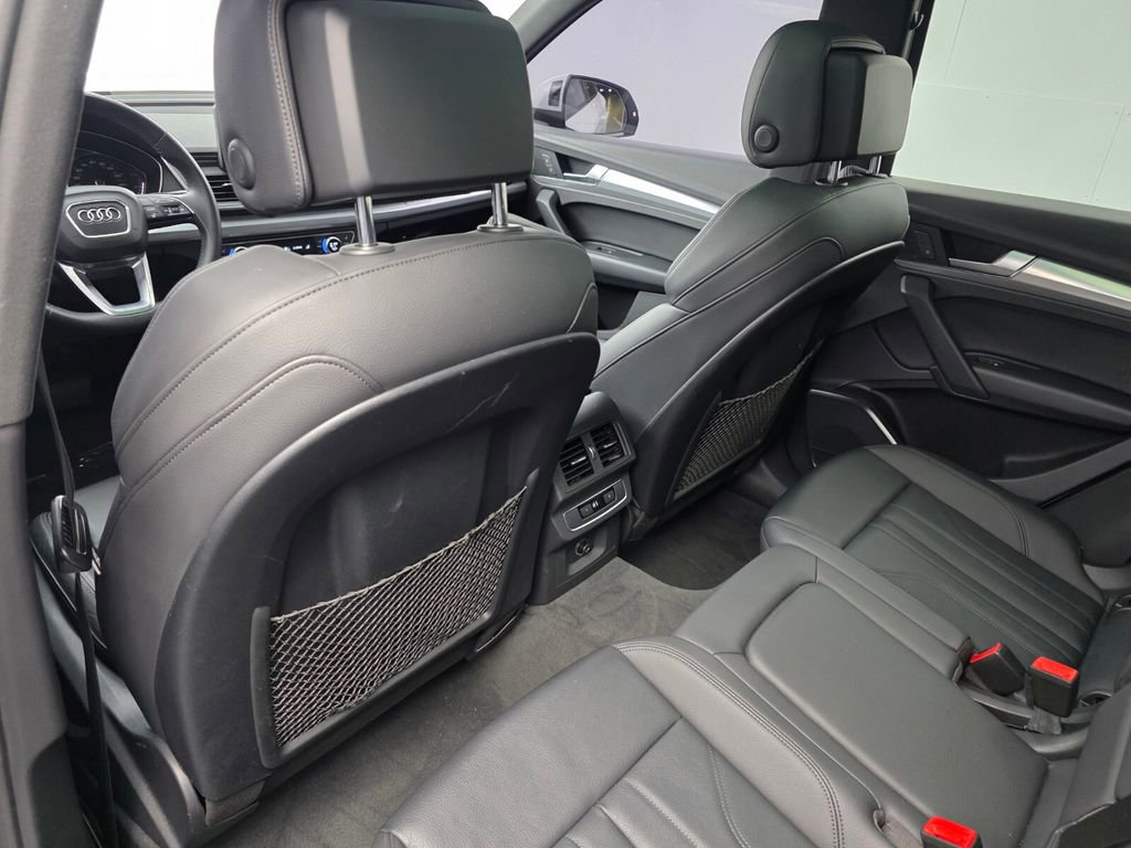Used 2020 Audi Q5 2.0T Premium w/ Titanium Sport Package AWD/4WD image 15