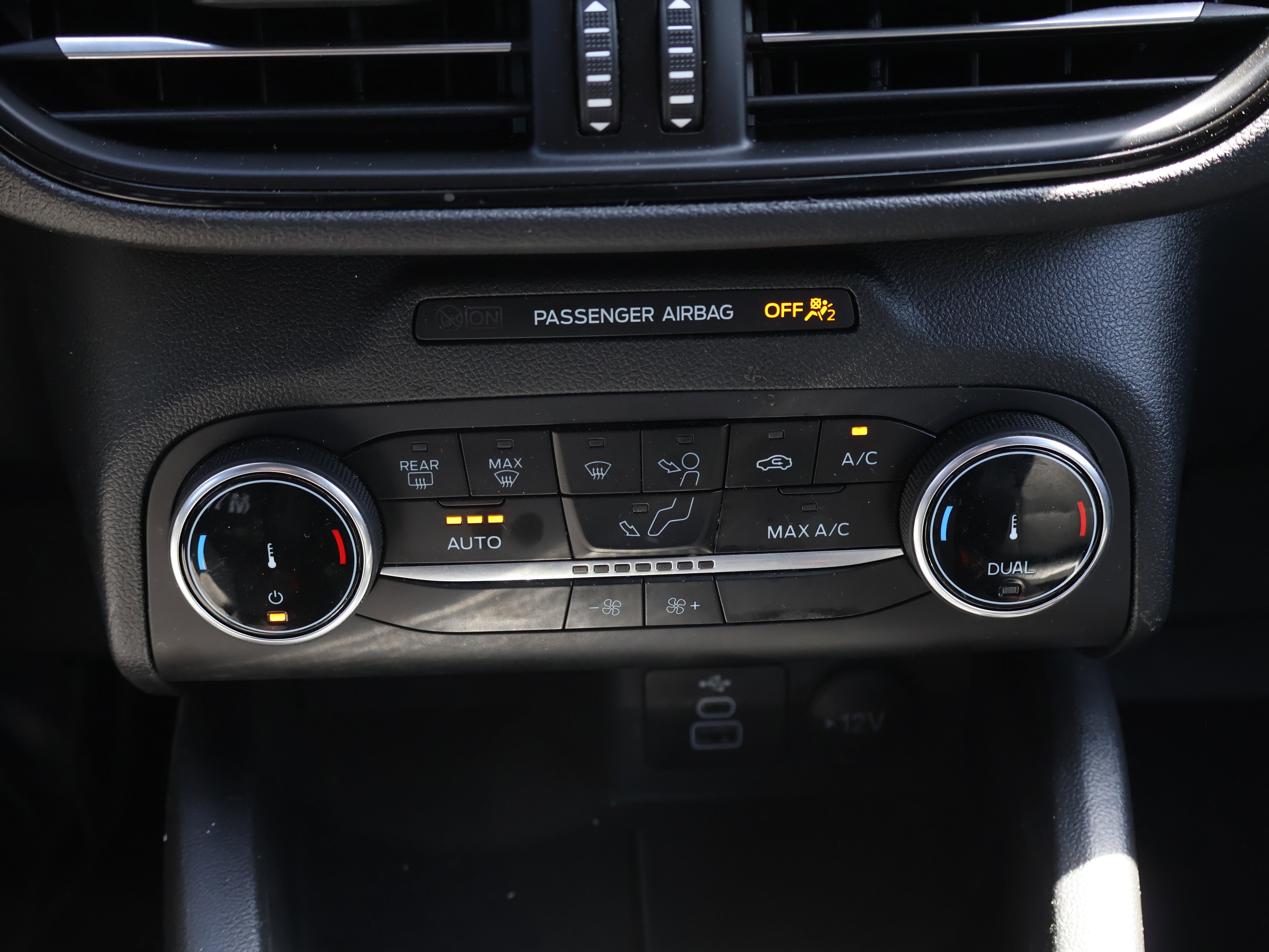 Used 2025 Ford Escape ST-Line AWD/4WD image 24