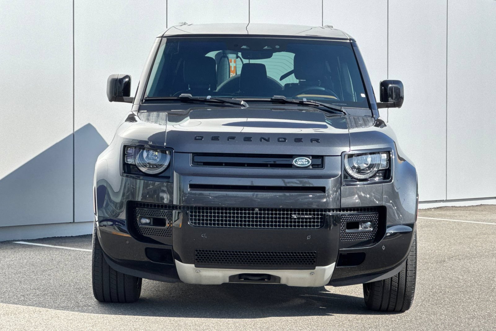 Used 2023 Land Rover Defender 130 X-Dynamic SE AWD/4WD image 8
