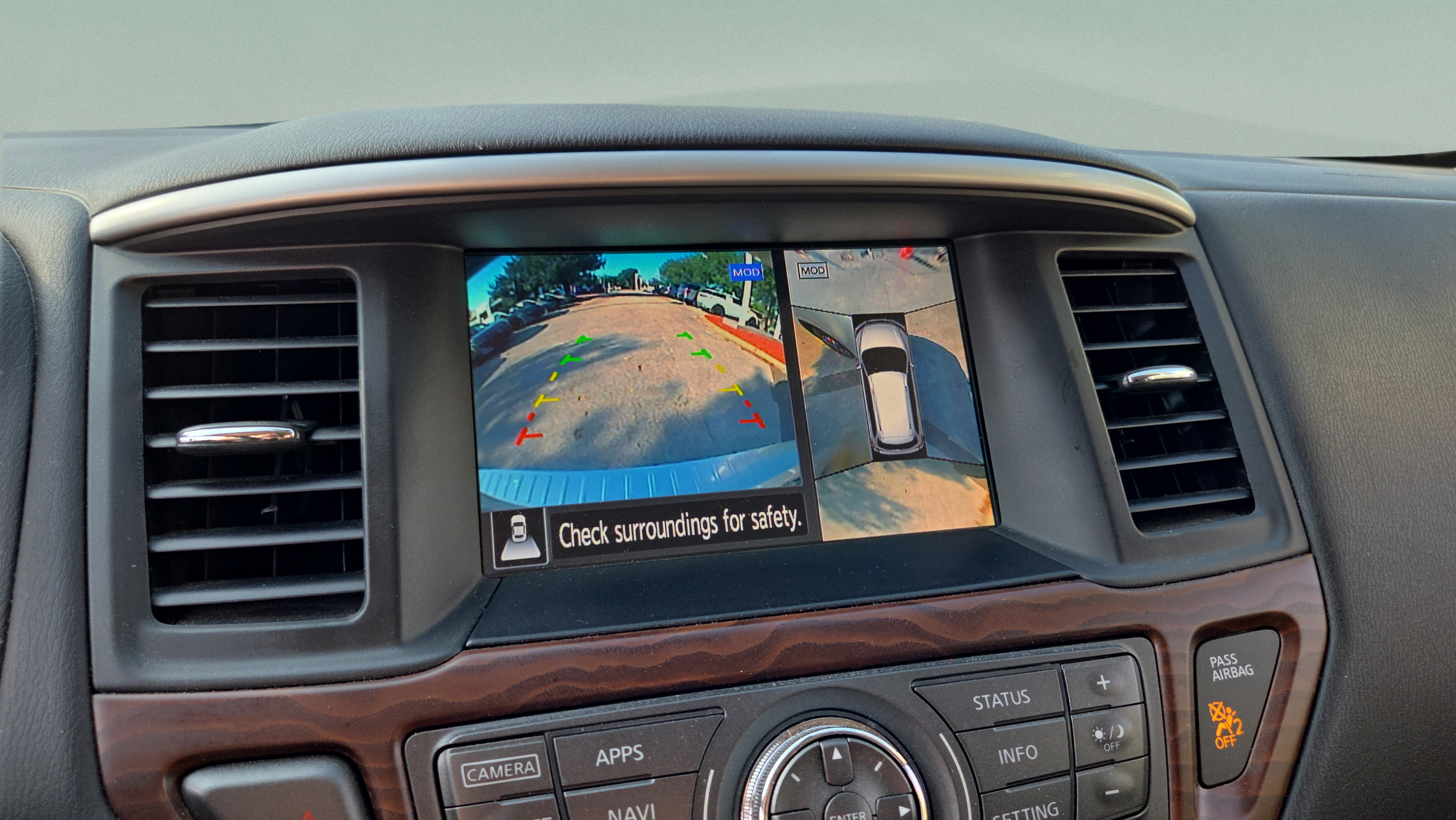 Used 2017 Nissan Pathfinder Platinum FWD image 20