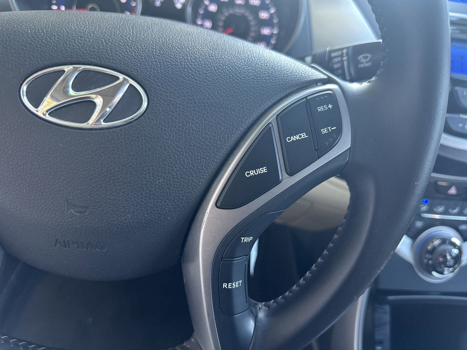 Used 2013 Hyundai Elantra Limited image 13