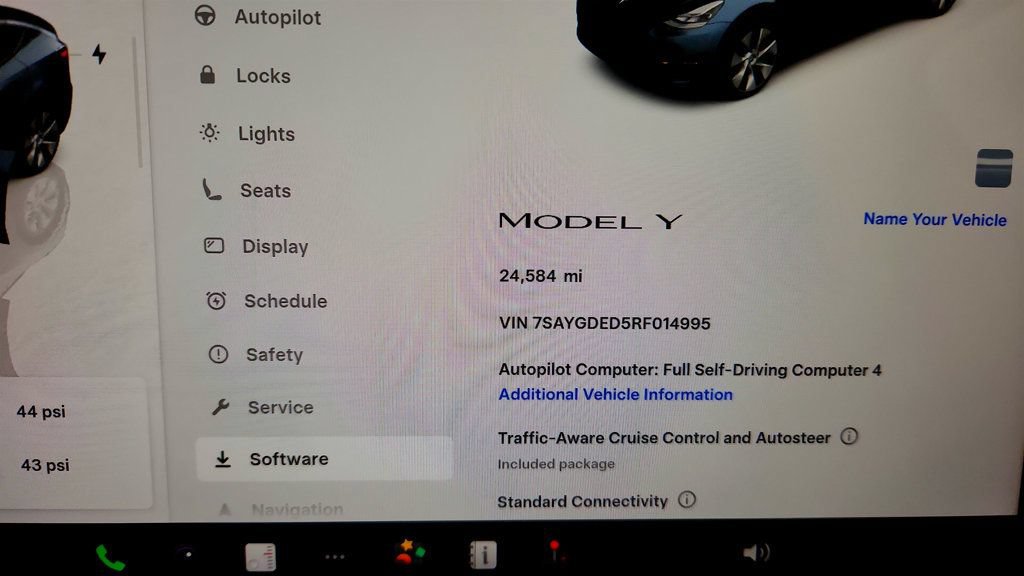 Used 2024 Tesla Model Y Long Range RWD image 14