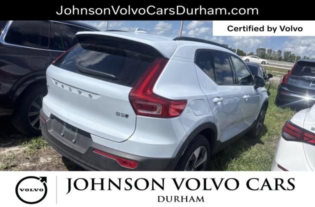 Used 2026 Volvo XC40 B5 Plus w/ Protection Package Premier AWD/4WD image 3