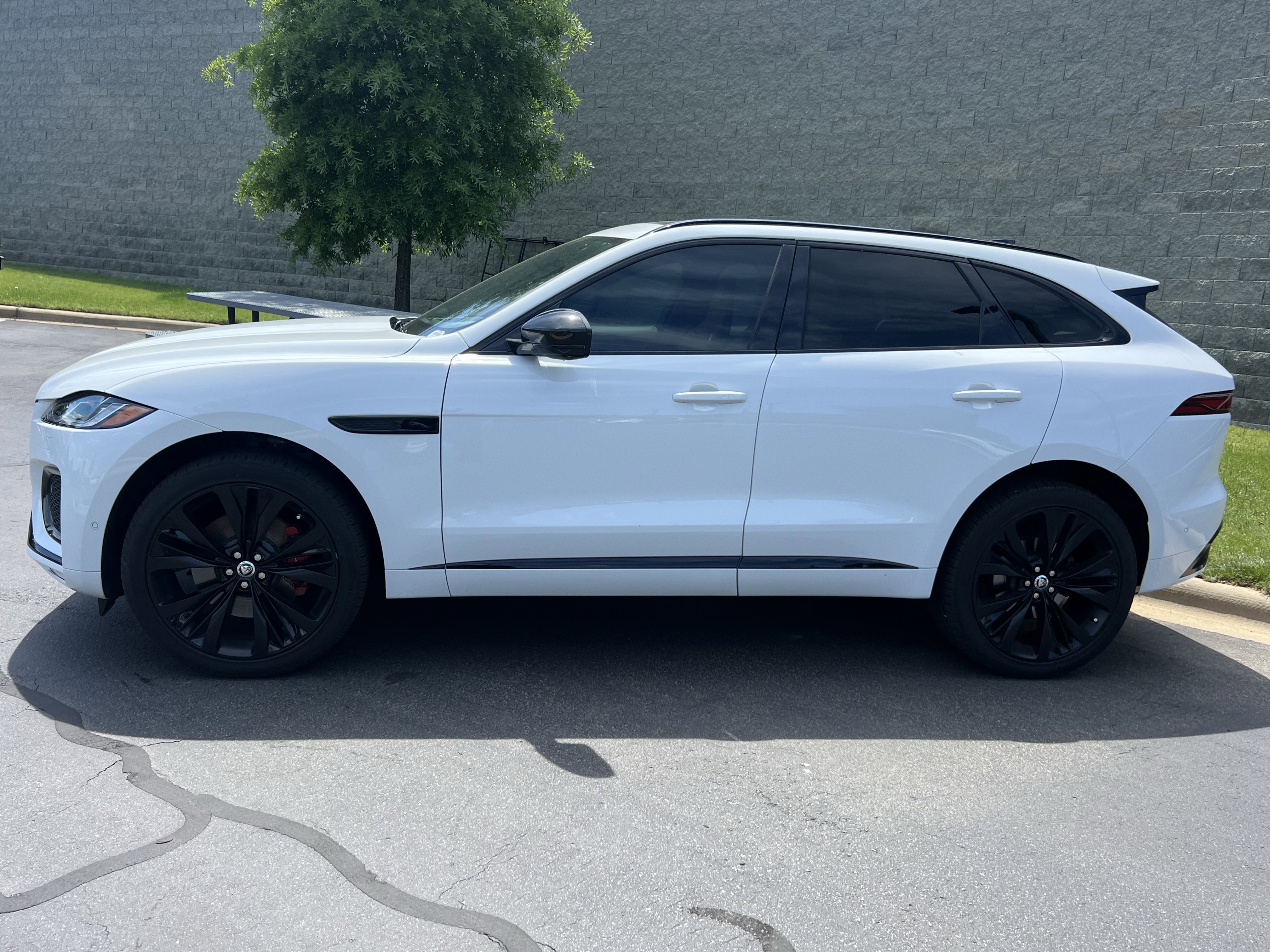 Used 2026 Jaguar F-PACE R-Dynamic S AWD/4WD image 4