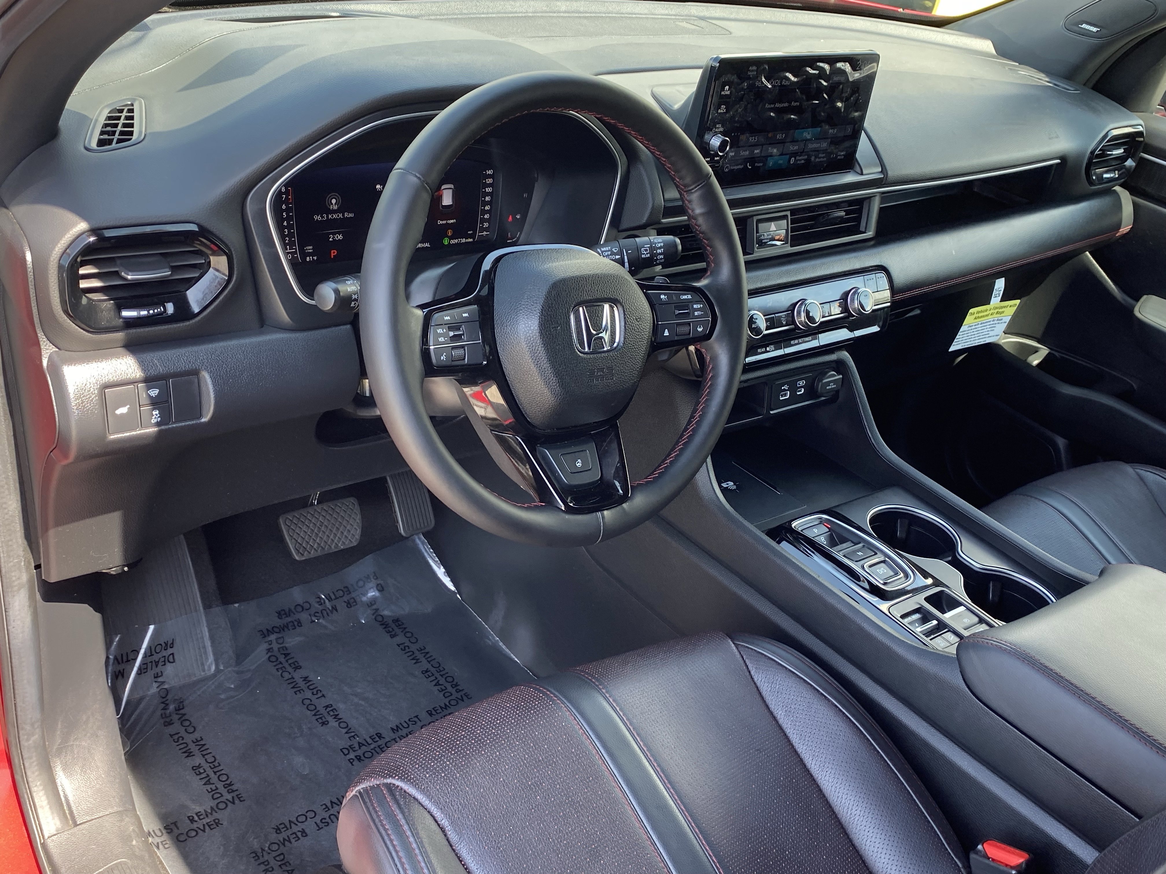 Used 2025 Honda Pilot Black Edition image 15