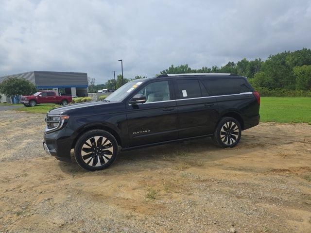 Used 2025 Ford Expedition Max Platinum w/ Driver's Package AWD/4WD image 3