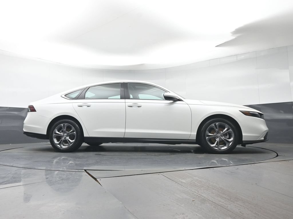 Certified 2024 Honda Accord EX image 33