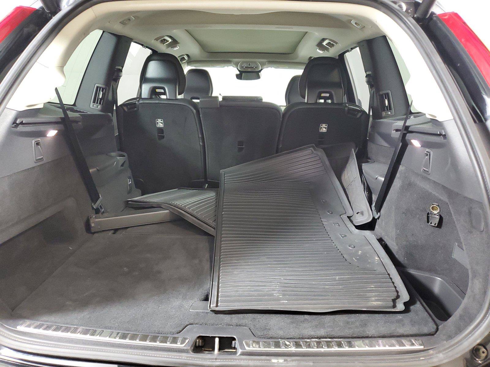 Certified 2024 Volvo XC90 T8 Ultimate w/ Protection Package AWD/4WD image 8