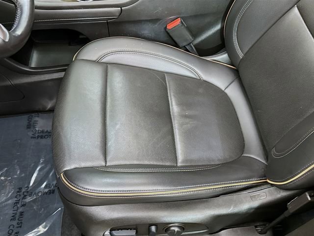 Used 2022 GMC Acadia AT4 w/ Technology Package image 21