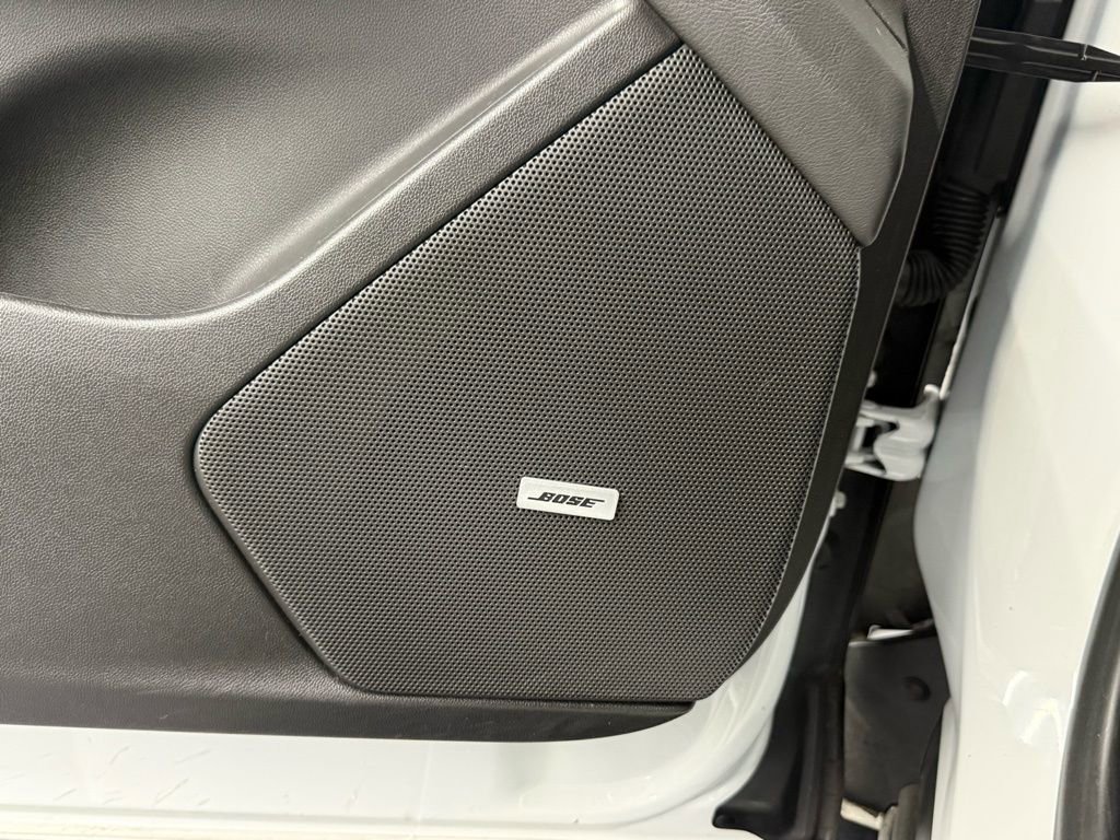 Used 2023 Cadillac XT6 Premium Luxury image 16