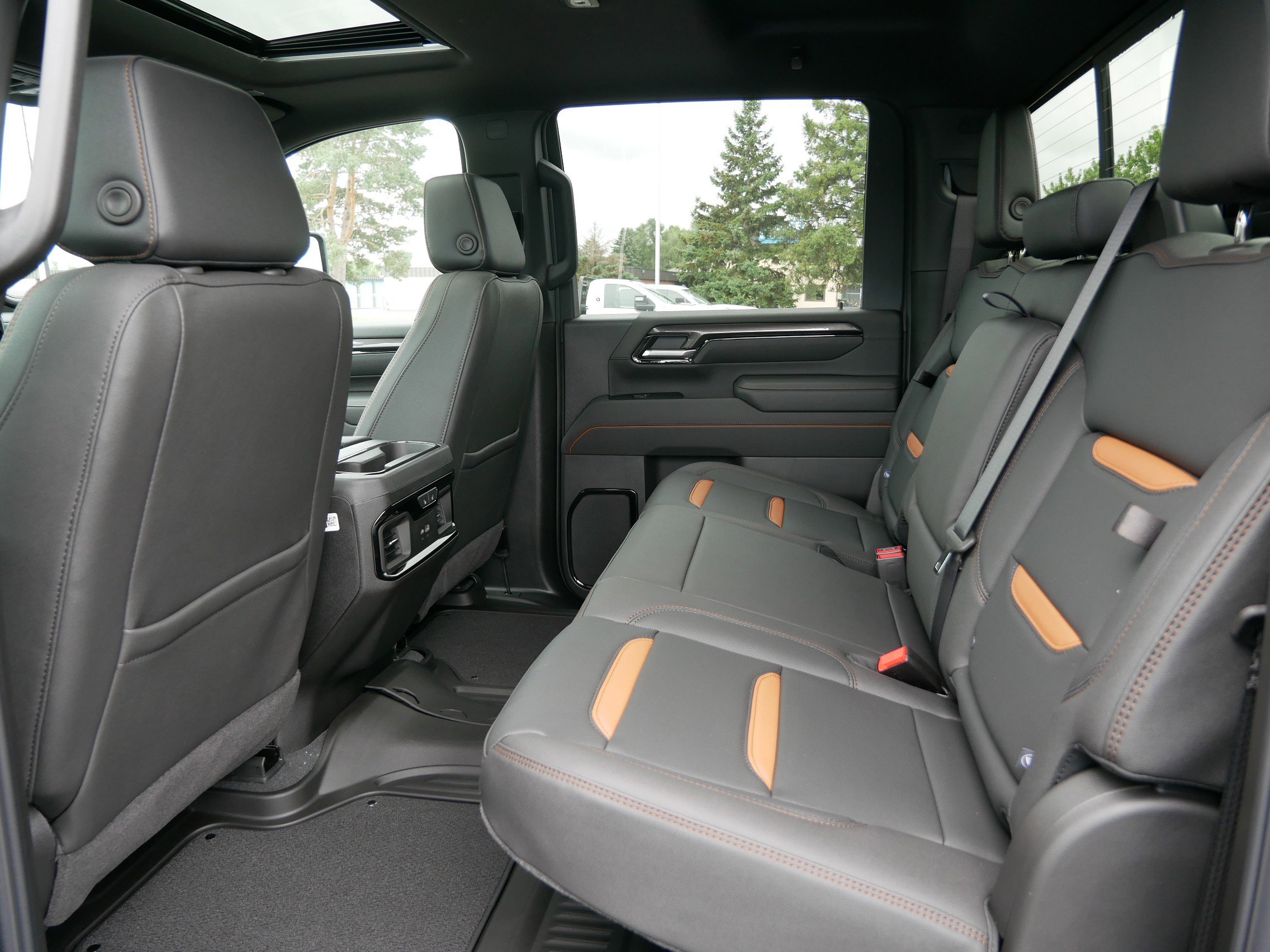 New 2026 GMC Sierra 3500 AT4 w/ Technology Package image 4