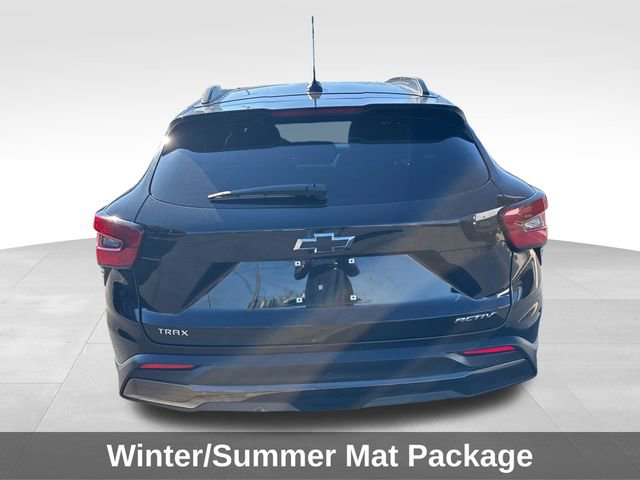 Used 2025 Chevrolet Trax ACTIV w/ Sunroof Package FWD image 4