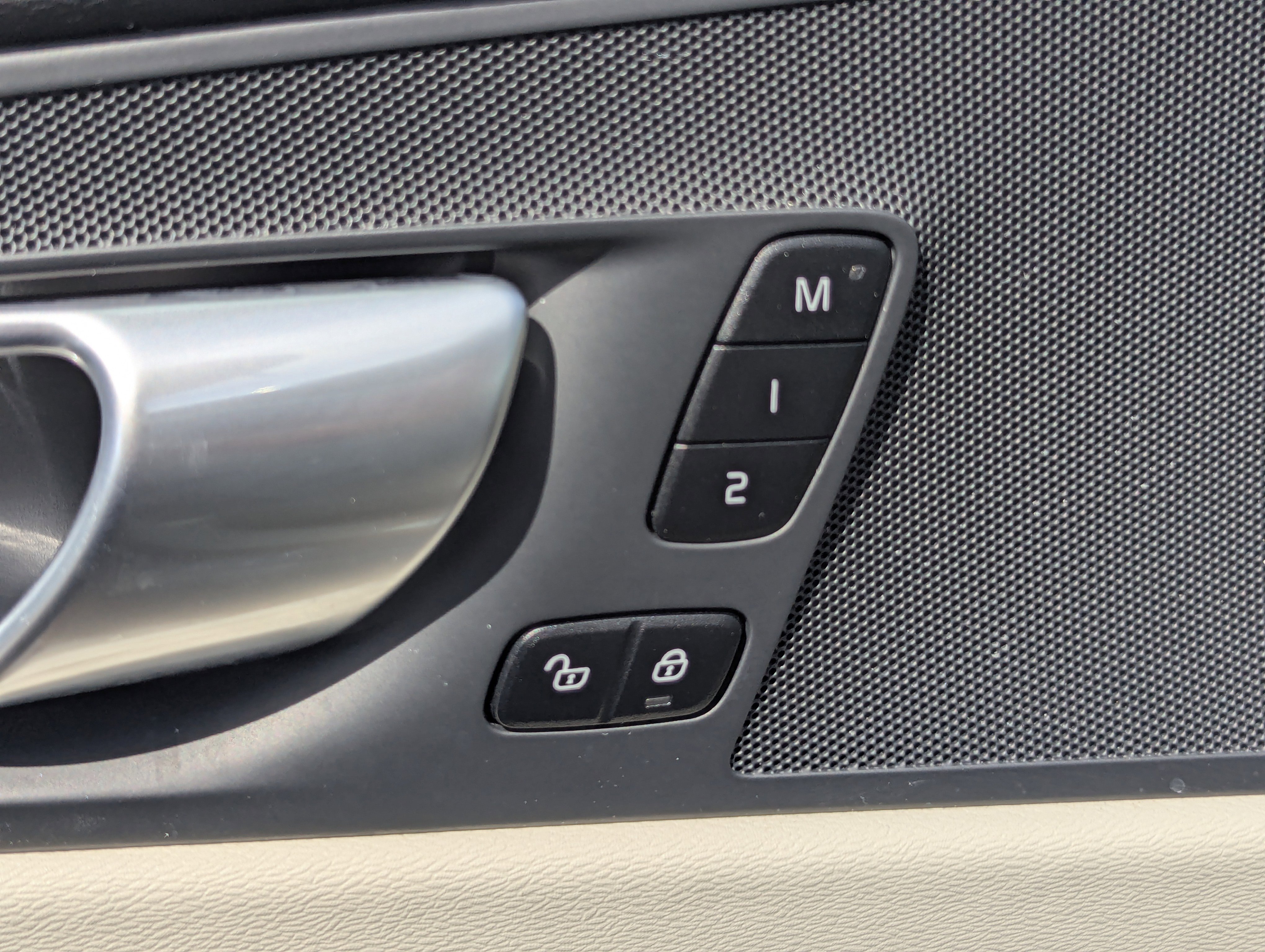 Used 2024 Volvo XC60 B5 Plus w/ Protection Package Premier AWD/4WD image 20