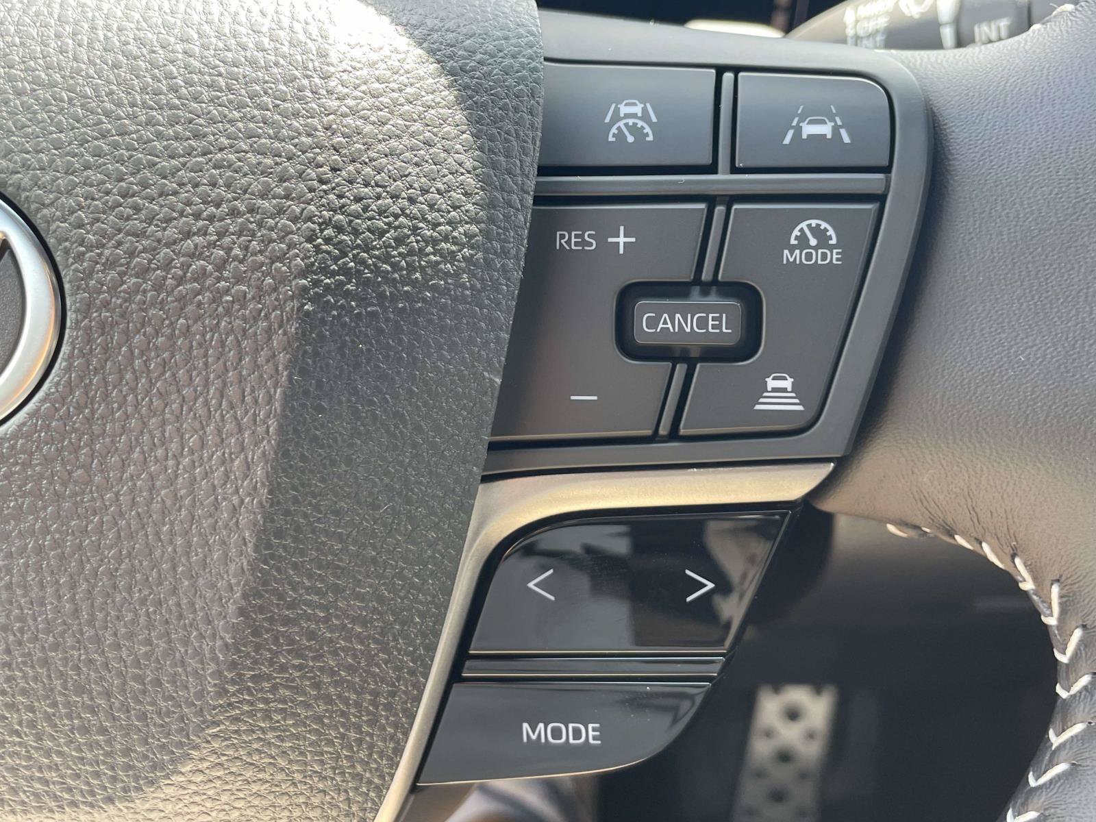 Used 2026 Toyota Camry SE w/ Multimedia Upgrade Package FWD image 20