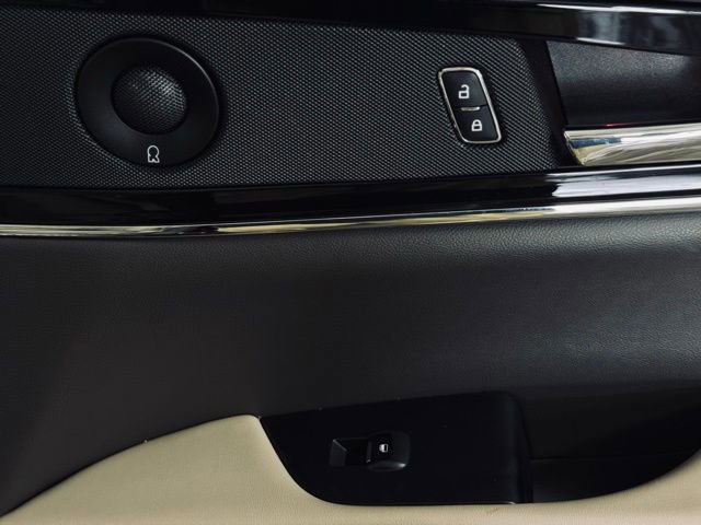 Used 2022 Lincoln Nautilus Reserve image 19