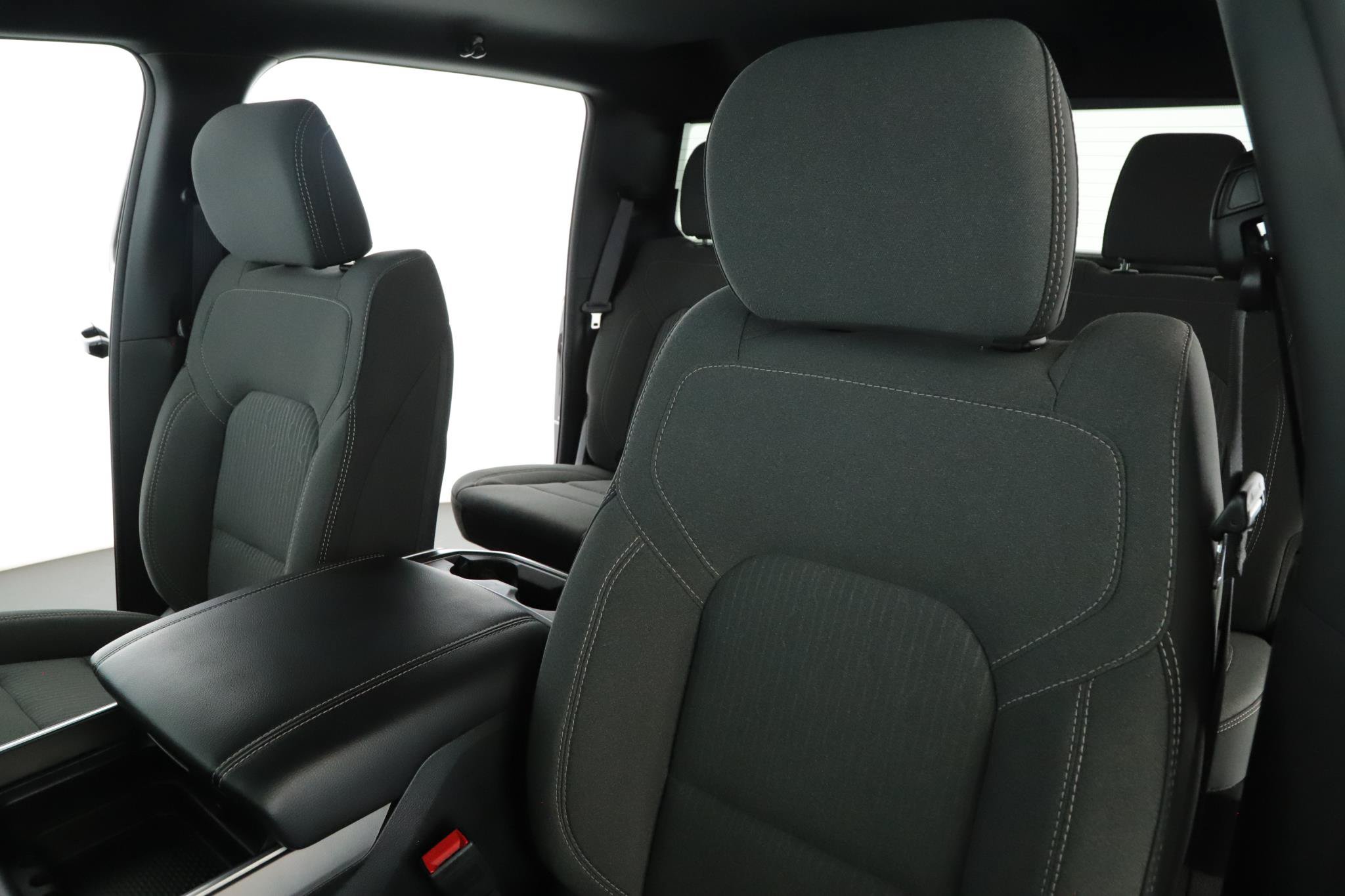 Used 2023 RAM 1500 Big Horn AWD/4WD image 4