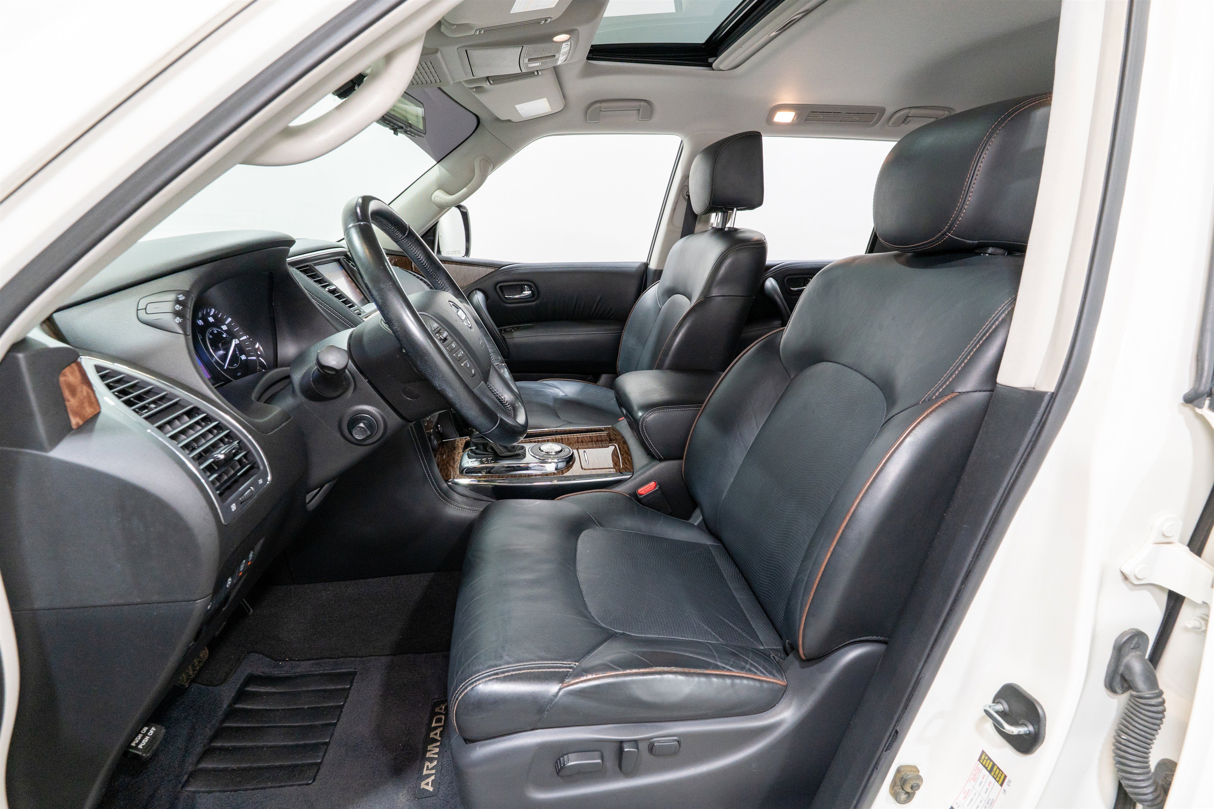 Used 2019 Nissan Armada Platinum w/ Captain's Chairs Package RWD image 16