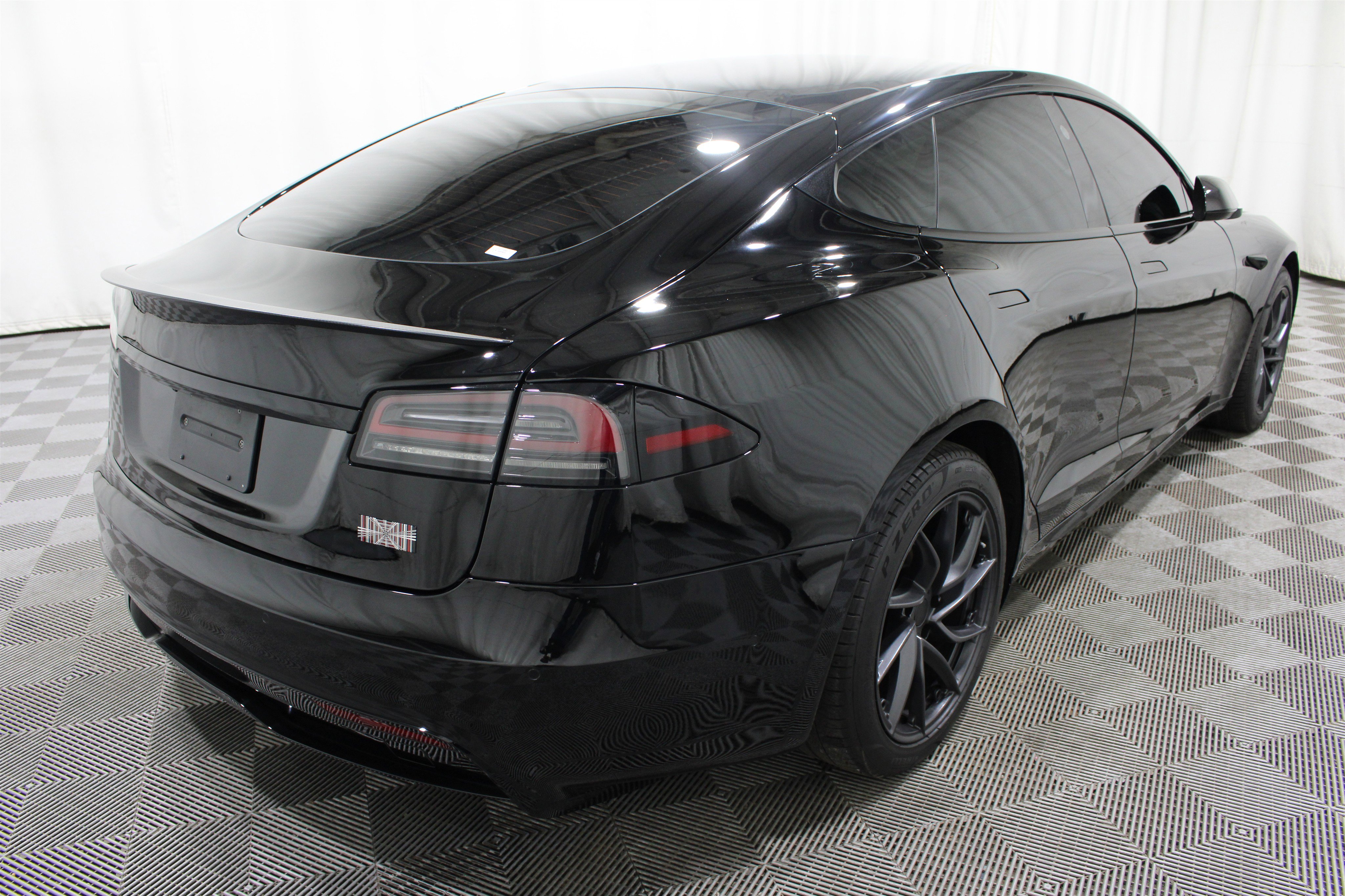 Used 2022 Tesla Model S Plaid image 25