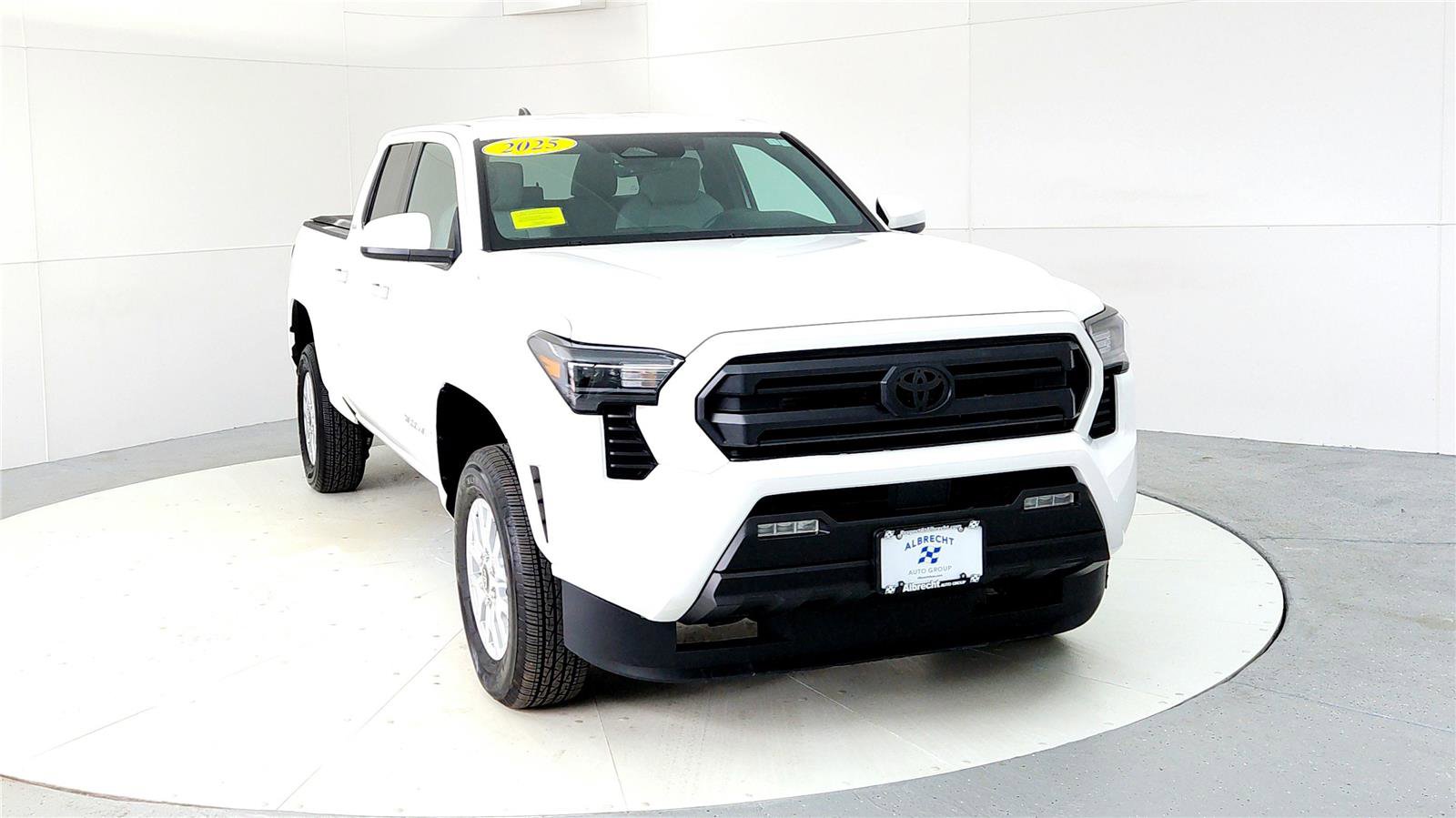 Certified 2025 Toyota Tacoma SR5 image 8