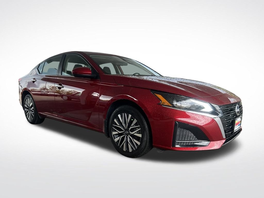 Certified 2023 Nissan Altima 2.5 SV AWD/4WD image 3