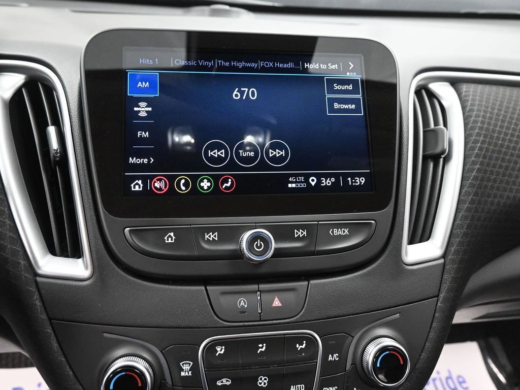 Used 2025 Chevrolet Malibu LT image 36