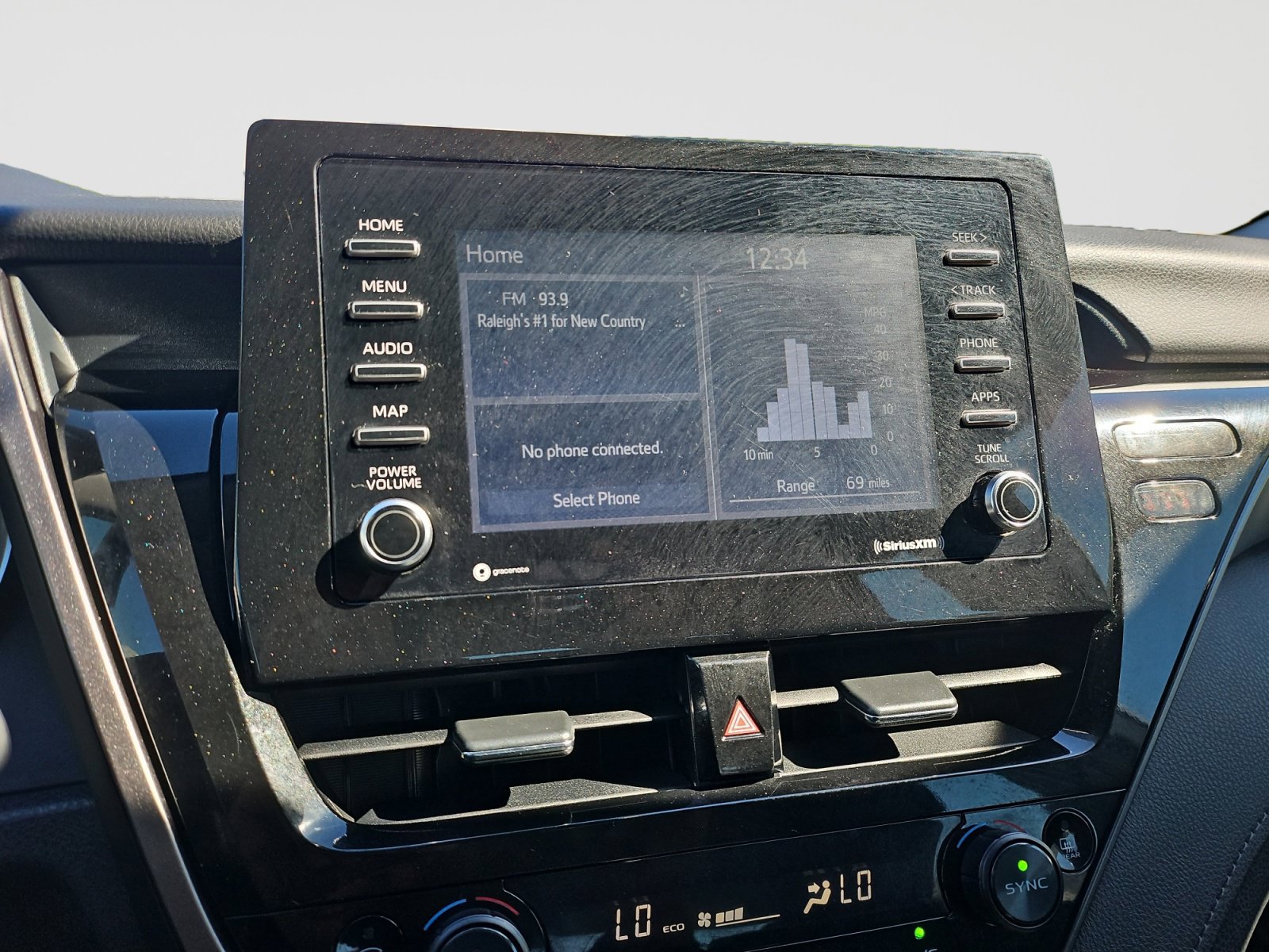 Used 2022 Toyota Camry LE FWD image 25