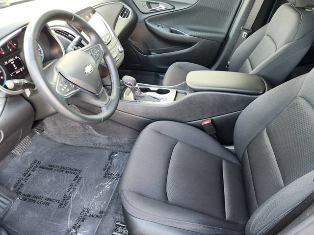 Used 2025 Chevrolet Malibu RS FWD image 4