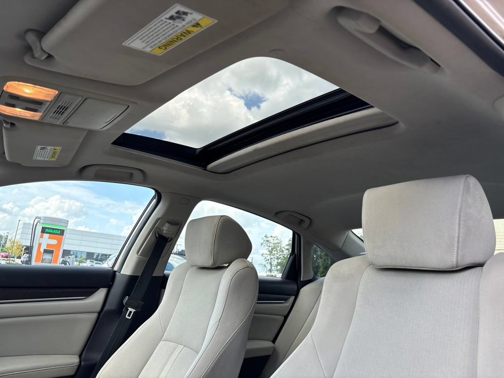 Used 2018 Honda Accord EX image 27