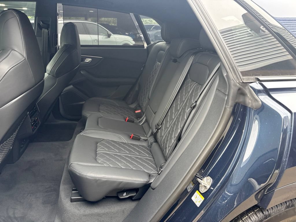 New 2026 Audi SQ8 Prestige AWD/4WD image 12
