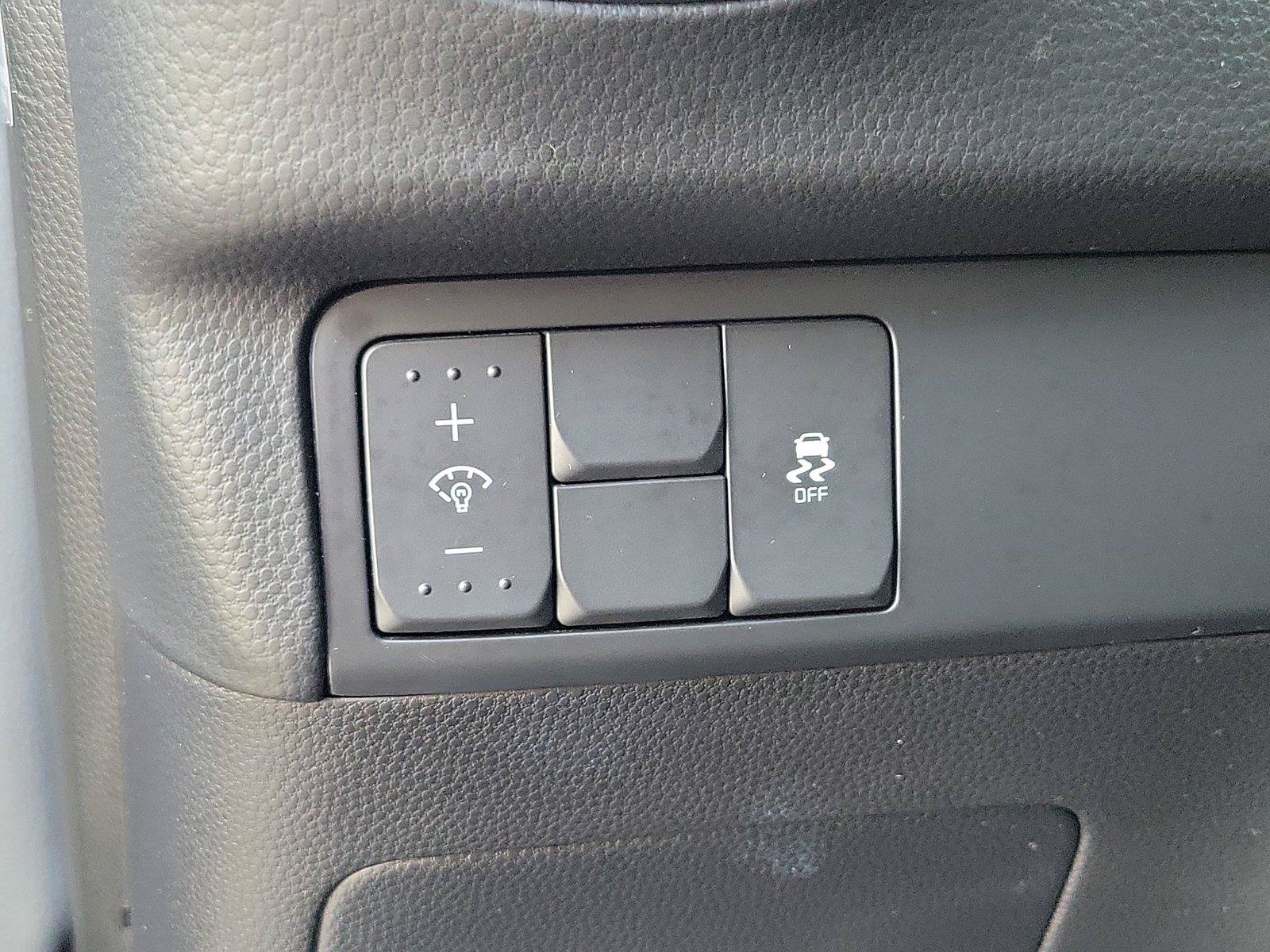 Used 2018 Kia Soul + FWD image 24