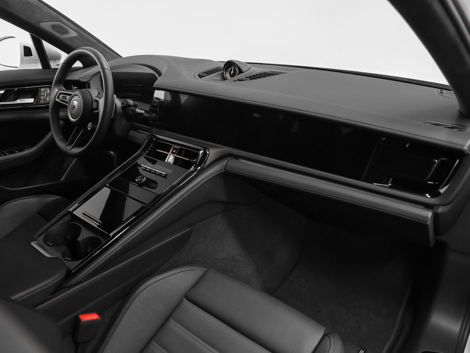 Certified 2025 Porsche Panamera Turbo image 31