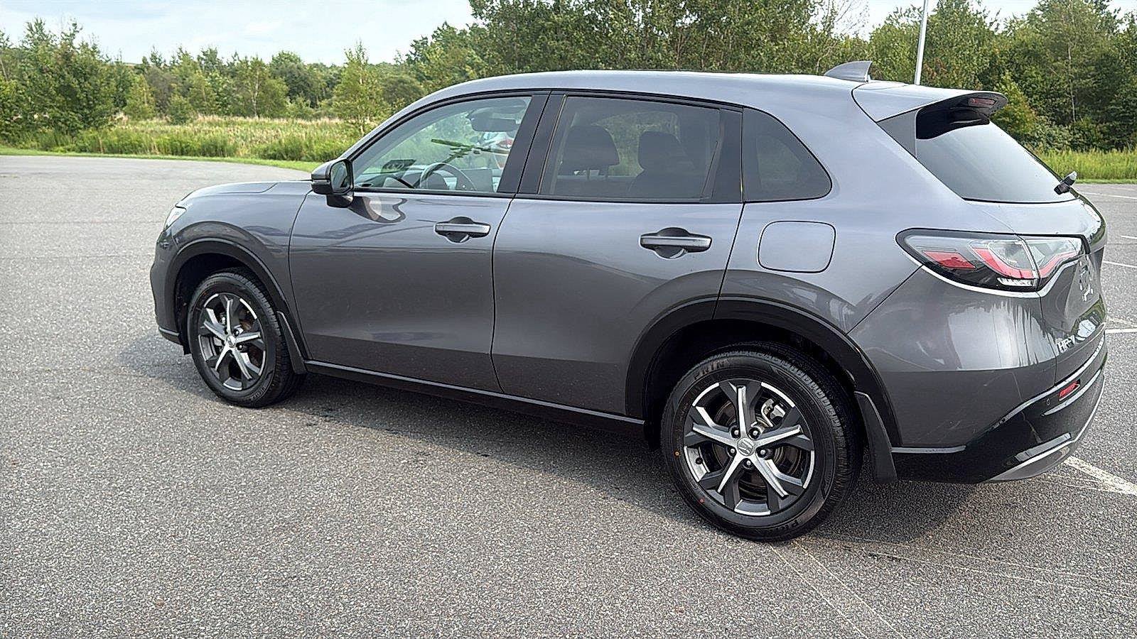 Used 2024 Honda HR-V EX-L image 10