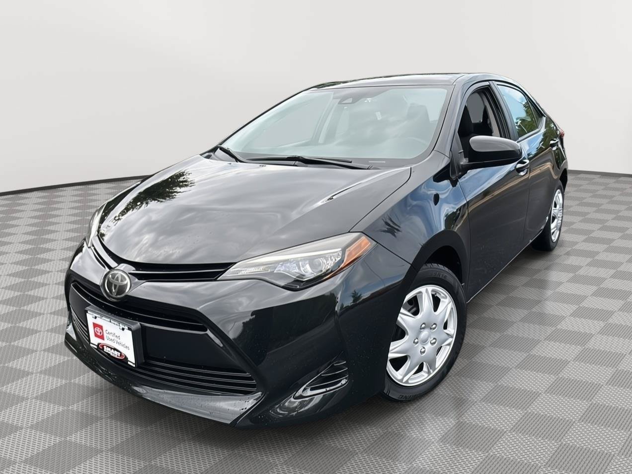 Used 2017 Toyota Corolla LE FWD image 1