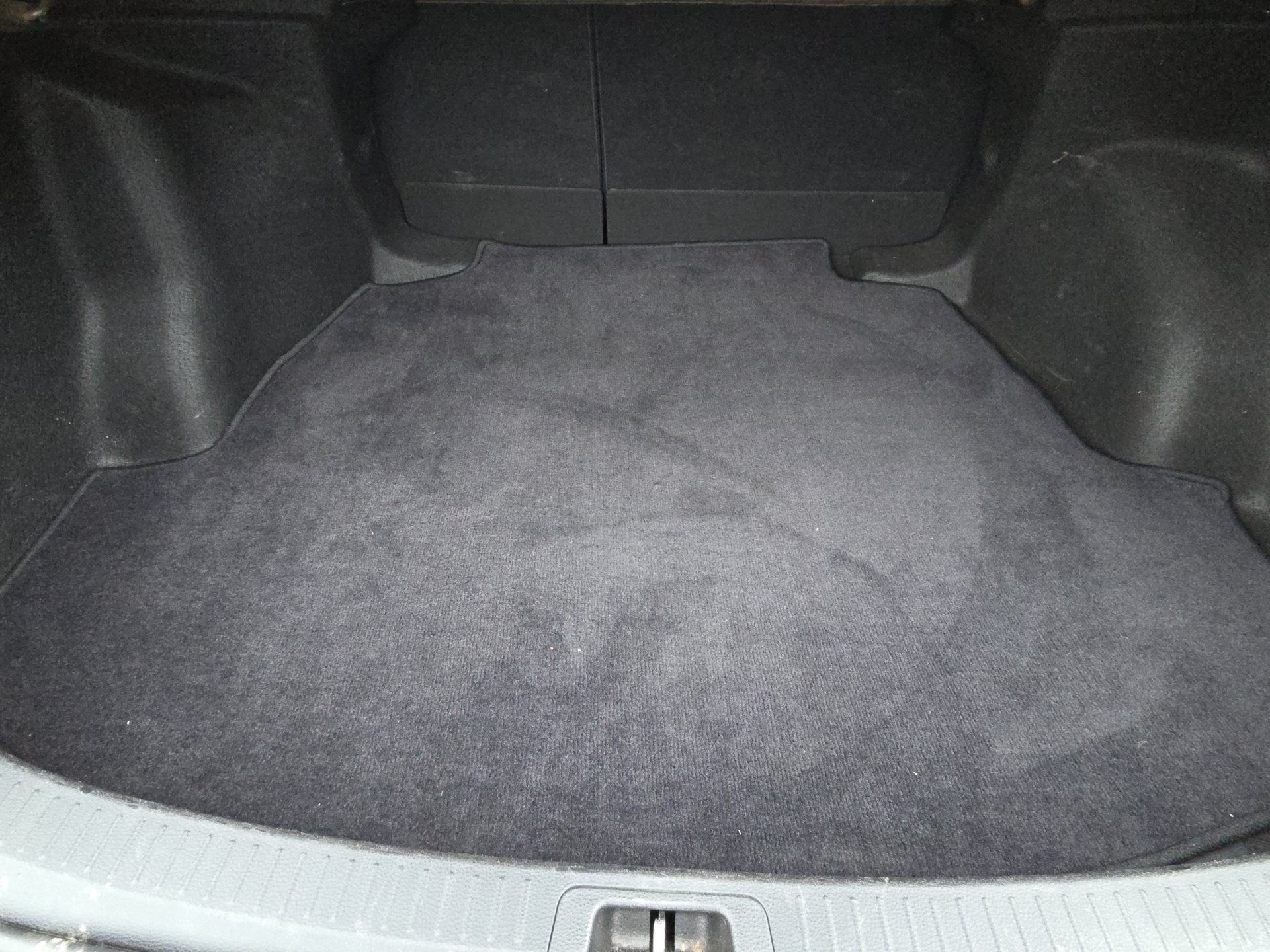 Used 2024 Toyota Corolla LE FWD image 32