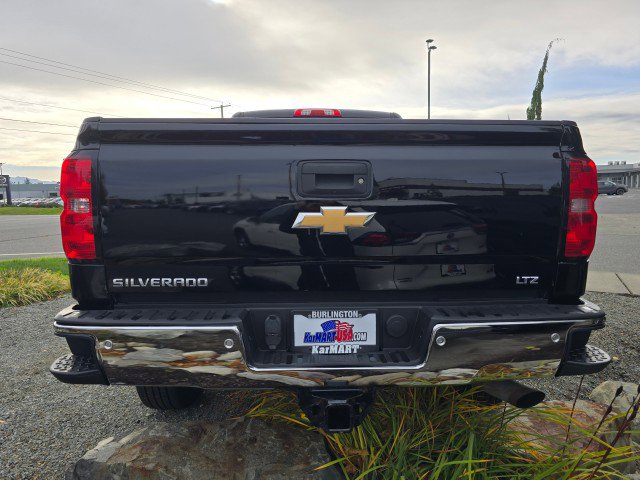 Used 2018 Chevrolet Silverado 2500 LTZ w/ Vortec Plus Package image 5