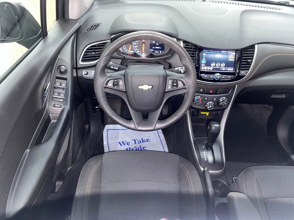 Used 2022 Chevrolet Trax LS w/ Tint and Cruise Package AWD/4WD image 26