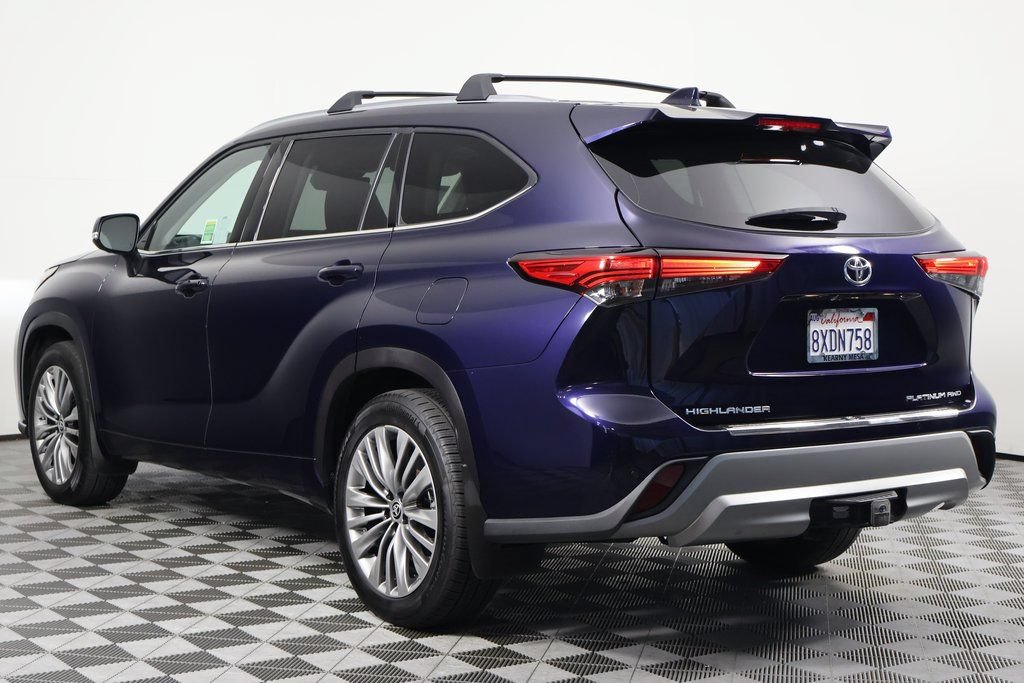 Used 2021 Toyota Highlander Platinum AWD/4WD image 6