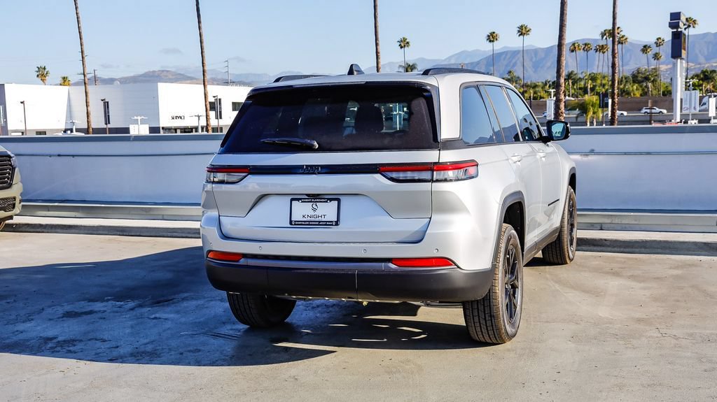 New 2026 Jeep Grand Cherokee Altitude RWD image 9