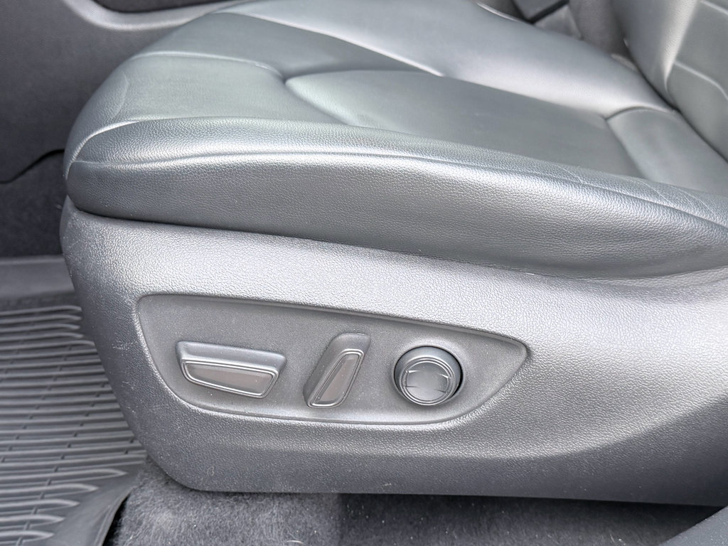 Used 2021 Toyota Highlander XLE image 21